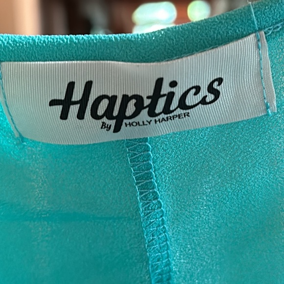 Green ruffle tank - Picture 2 of 5